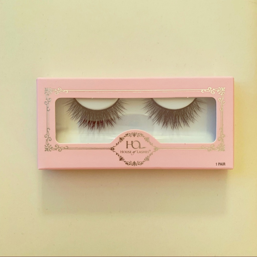 House of Lashes Strip Lash in Boudoir